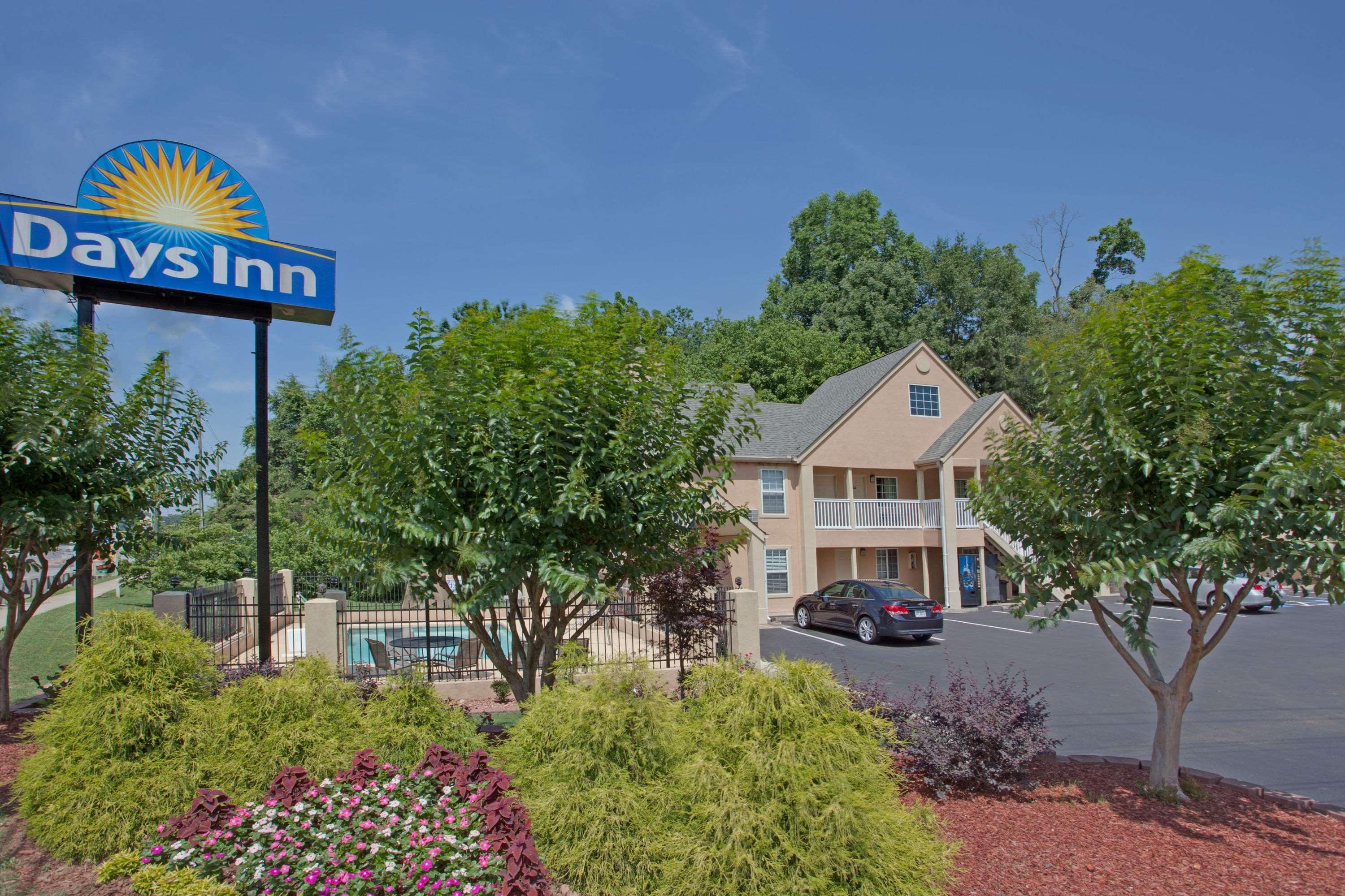 Days Inn By Wyndham Canton Exterior foto